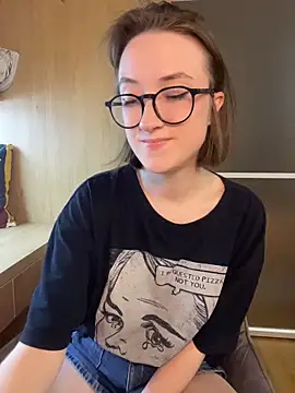 Persephone Kore online show from April 22, 6:16 pm