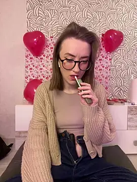 Persephone Kore online show from February 10, 6:00 pm