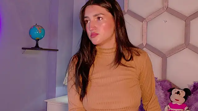 yvi taylor online show from March 31, 1:00 pm