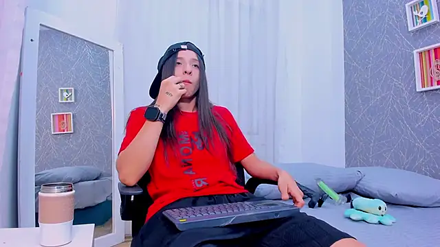 ViictoriiaSaenz online show from March 18, 9:42 pm