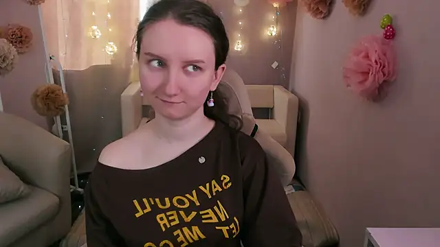 SunshineBlaze online show from April 9, 6:19 am