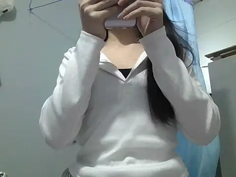 berry alma06 online show from January 18, 2:35 pm