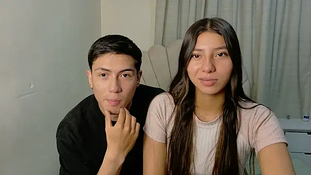ScarlettAndLucas online show from May 25, 12:09 am