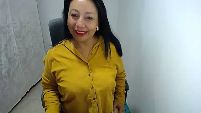 soyElena46 online show from March 21, 11:26 am