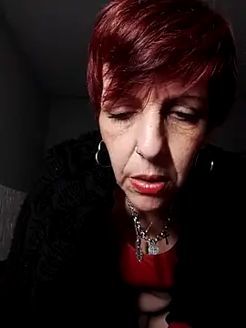 Juguetonafogosa5 online show from May 28, 6:22 am