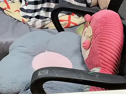 Ruby Bluee12 online show from April 6, 4:46 am