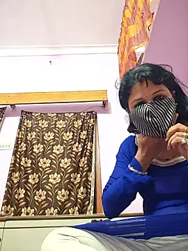 Priyaji7575 online show from February 9, 7:43 am