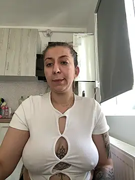 dalia0710 online show from April 28, 11:36 am