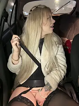 AlyssaFoxx  online show from February 11, 10:22 pm