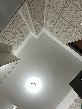 Missolevelvet online show from March 18, 9:09 pm