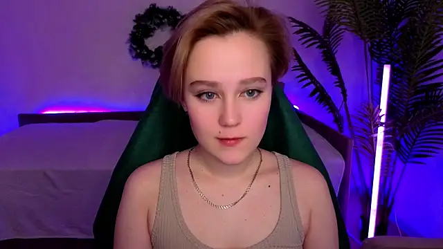 Ellie Heavenly online show from January 13, 8:40 am