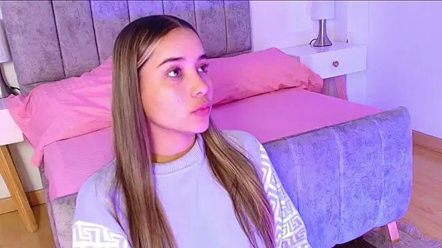 Lucy Carson  online show from March 19, 3:44 am