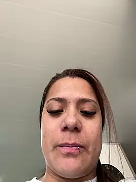Pretty  Milf online show from May 1, 3:15 pm