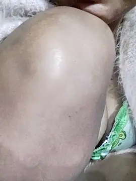 miumiu sexy2x online show from March 6, 12:33 pm