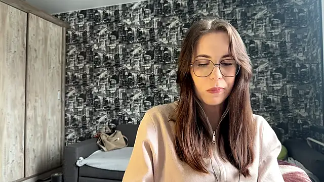 JanelleCourville online show from March 3, 10:32 am