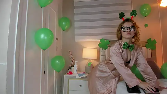 isabela  x online show from March 16, 11:36 am