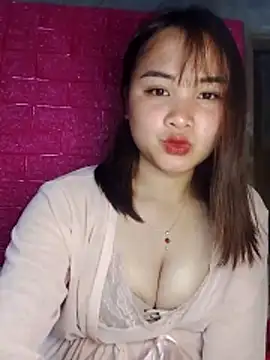 Lisakeem online show from February 28, 1:10 pm