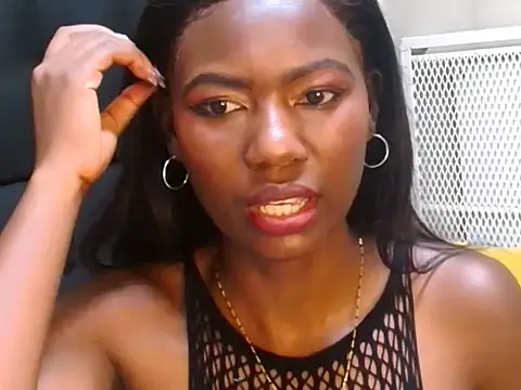 SleChocolatefever30 online show from March 18, 6:51 am