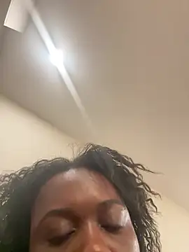 icelyne 2001 online show from August 9, 3:23 am