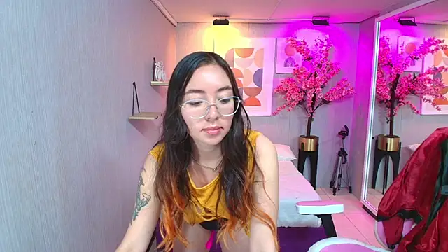 Veronica miiller online show from February 7, 8:13 pm