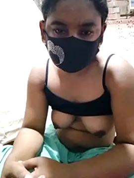 Hot Sweeti online show from February 3, 9:47 am