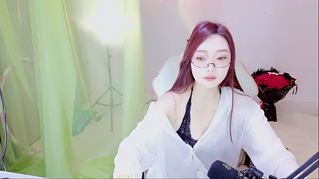 luna-168 online show from May 28, 8:23 am