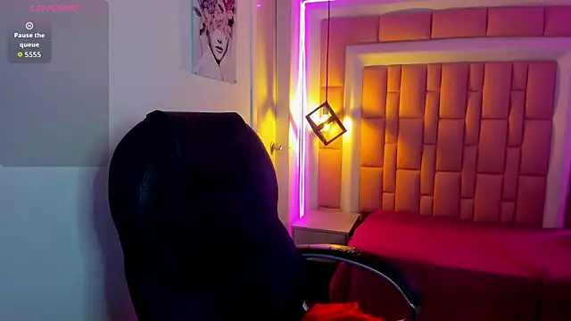 Amelia Lopez24 online show from February 18, 7:35 pm