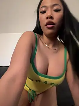 KianaSoraya online show from January 17, 11:45 pm