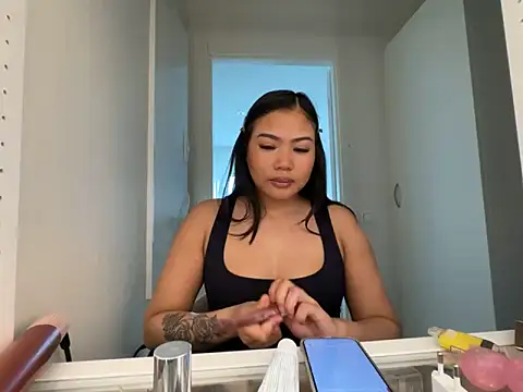TitiTinyThai online show from May 13, 2:45 pm