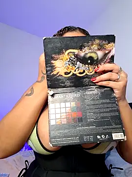 curly girl 31 online show from April 1, 12:00 am