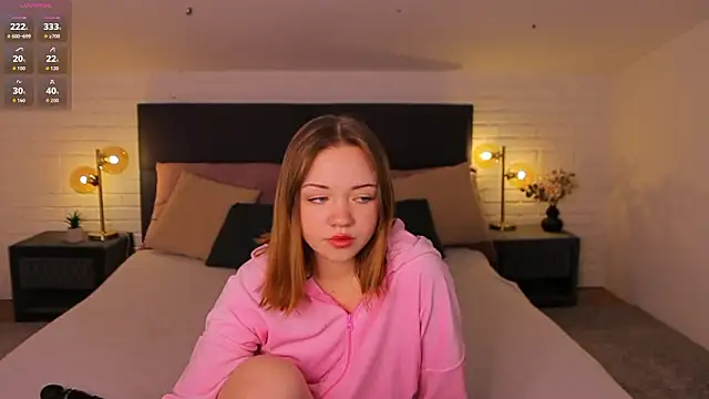 Kiss Moon online show from February 21, 7:09 am