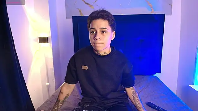 Parker Noah online show from January 16, 7:54 pm