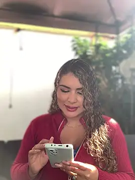 TianaRios Pink online show from January 19, 1:40 pm