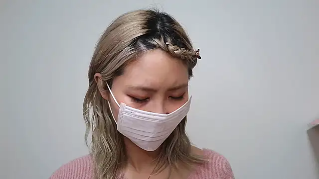 yumi0025 online show from February 6, 1:20 am