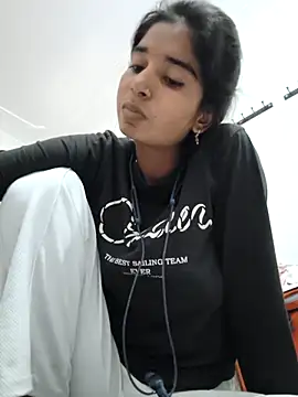 Cute-Natashaa online show from March 2, 7:15 am