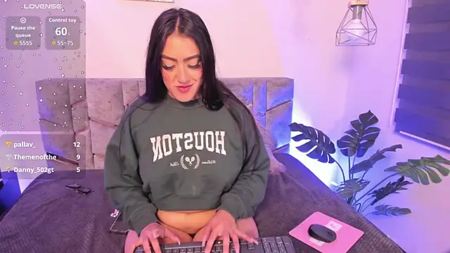 im sabrina cute online show from April 10, 8:20 am