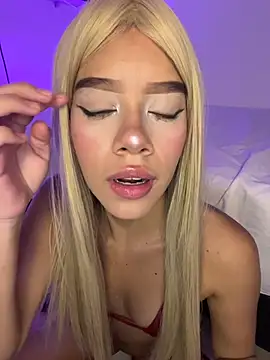 BellaMoon  online show from March 27, 4:14 am