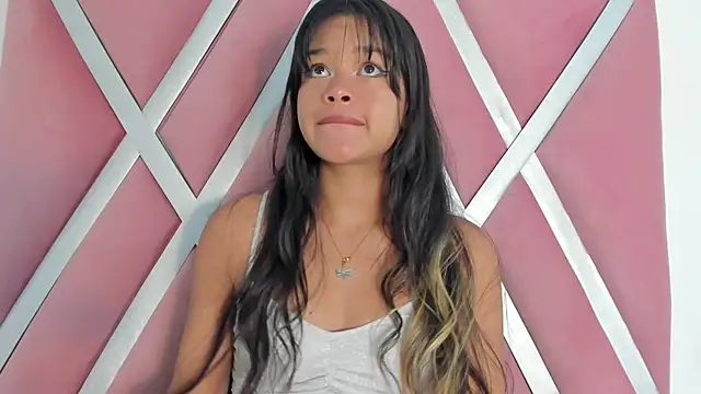 victoriavelasquez  online show from February 15, 9:30 am