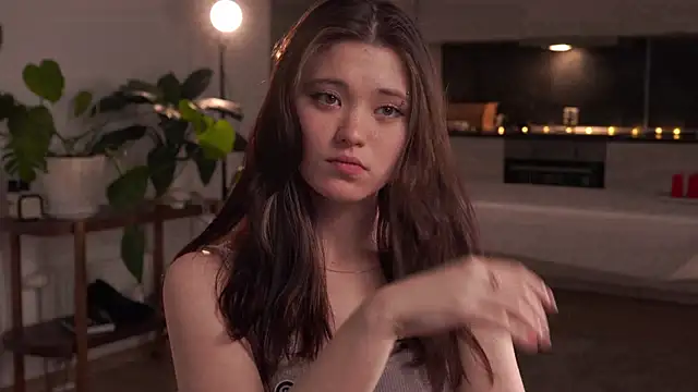 EleniRoeber online show from February 1, 7:12 pm