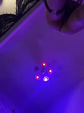 luxxlola online show from February 14, 7:43 am