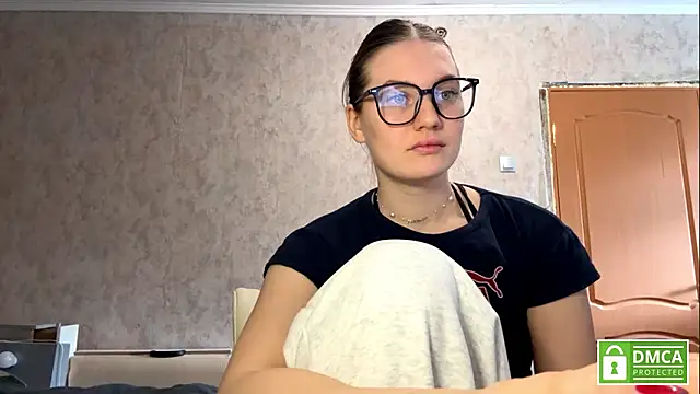 Jolievic online show from March 6, 10:10 am