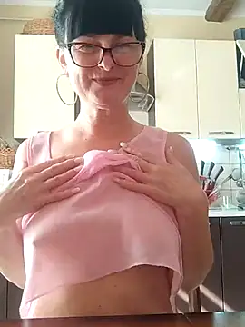 AliceSwan57 online show from June 25, 6:07 am