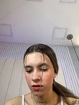 JuliaColemann online show from March 6, 12:44 pm