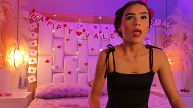 StefanyCondia online show from February 12, 6:20 pm