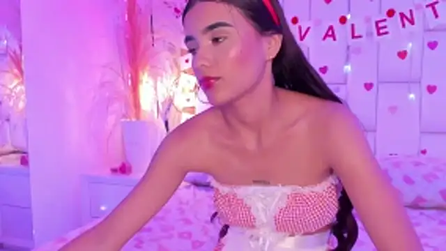 StefanyCondia online show from February 14, 6:32 pm