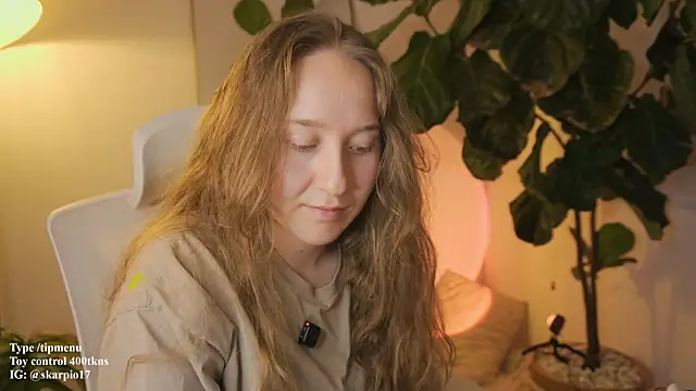 Scarlett NoirMuse online show from March 22, 10:05 pm