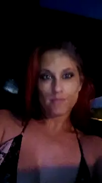 BusyB1983 online show from May 28, 1:36 am