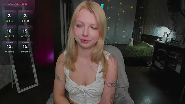 yourlovelyeve online show from April 6, 4:52 pm