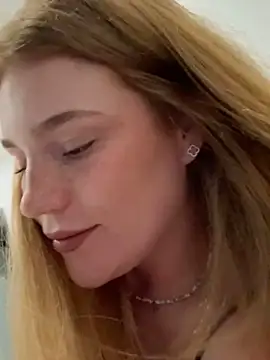 SunnyGrin online show from February 24, 6:39 pm