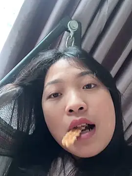 Lyn-be99 online show from February 6, 2:26 am